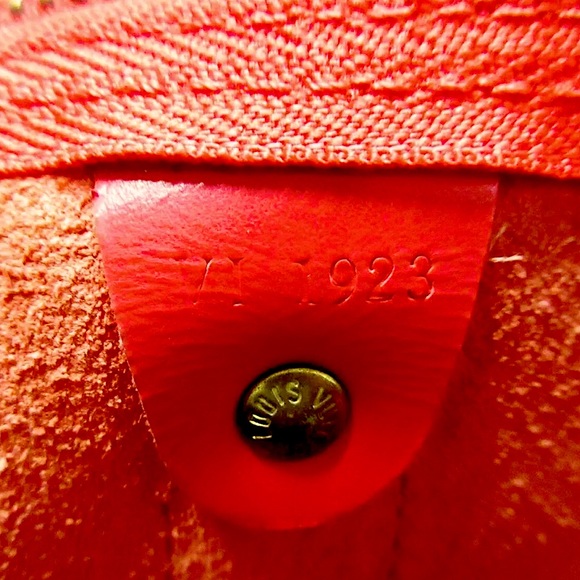 Vintage LOUIS VUITTON Red Epi Leather Keepall LV50 Boston Travel Shoulder Bag - Picture 11 of 17